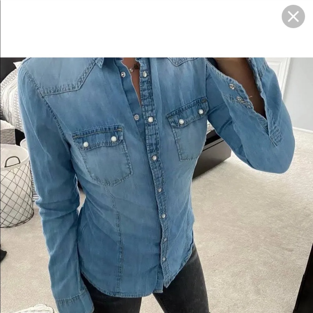 Bershka button down fitted denim shirt -S